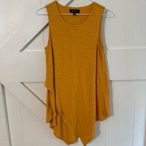 Melissa Paige Sleeveless Gold Top Asymmetrical High-Low Hem Design S/P Boho